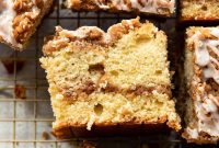 Streusel-Topped Coffee Cake Bars Recipe for Perfect Morning Treat