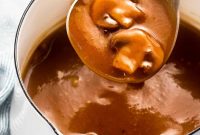 Creamy Mushroom Gravy Recipe for Steaks and Mashed Potatoes
