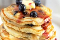Fluffy Blueberry Pancakes (Made with Frozen Berries)
