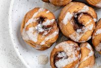 Quick Crescent Roll Cinnamon Buns: 20-Minute Sticky Rolls