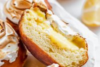 Lemon Meringue-Filled Donuts: Zesty Citrus Cream Puff