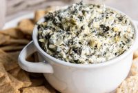 Creamy Slow Cooker Spinach Artichoke Dip Recipe