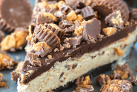 Reese’s Peanut Butter Cup Pie Recipe: Decadent No-Bake Dessert