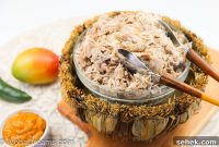 Authentic Hawaiian Kalua Pork Made in a Slow Cooker