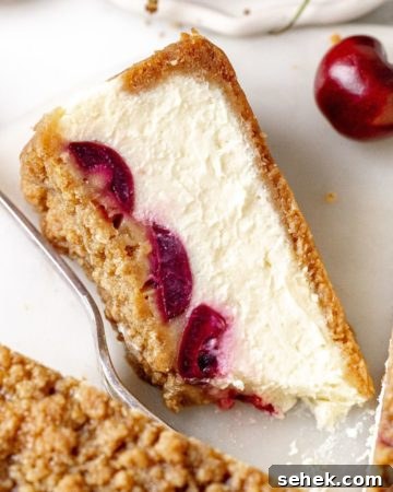 Cherry crumble cheesecake