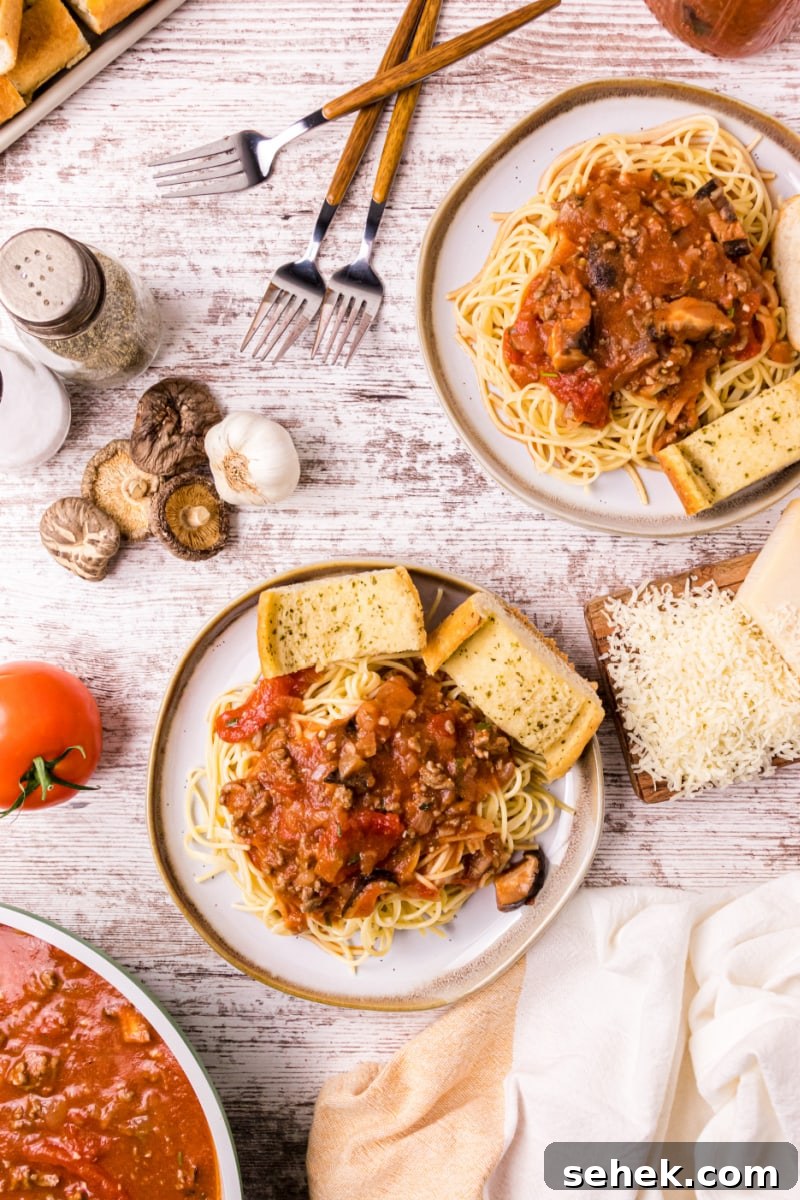 Mom's Spaghetti Sauce servings of spaghetti on two plates