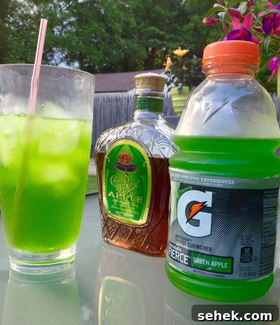 40+ Refreshing Summer Cocktail Recipes for Parties and Picnics 12 Green Apple Cocktail