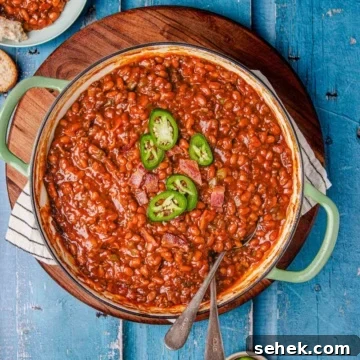 Baked beans with ground beef.