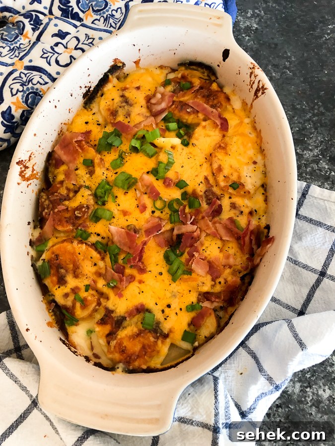 Creamy Cheesy Scalloped Potatoes with Garlic and Thyme 3 How to make Scalloped Potatoes