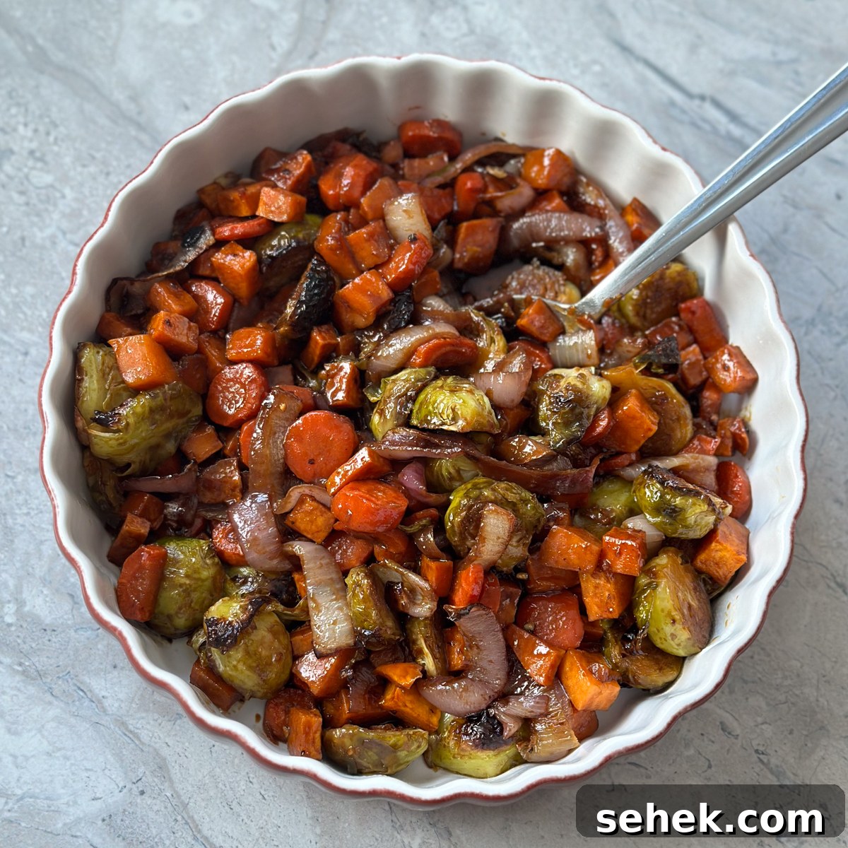 Roasted Vegetables with Date Syrup Glaze for Bold Flavor 8 Date Syrup Glazed Roasted Veggies