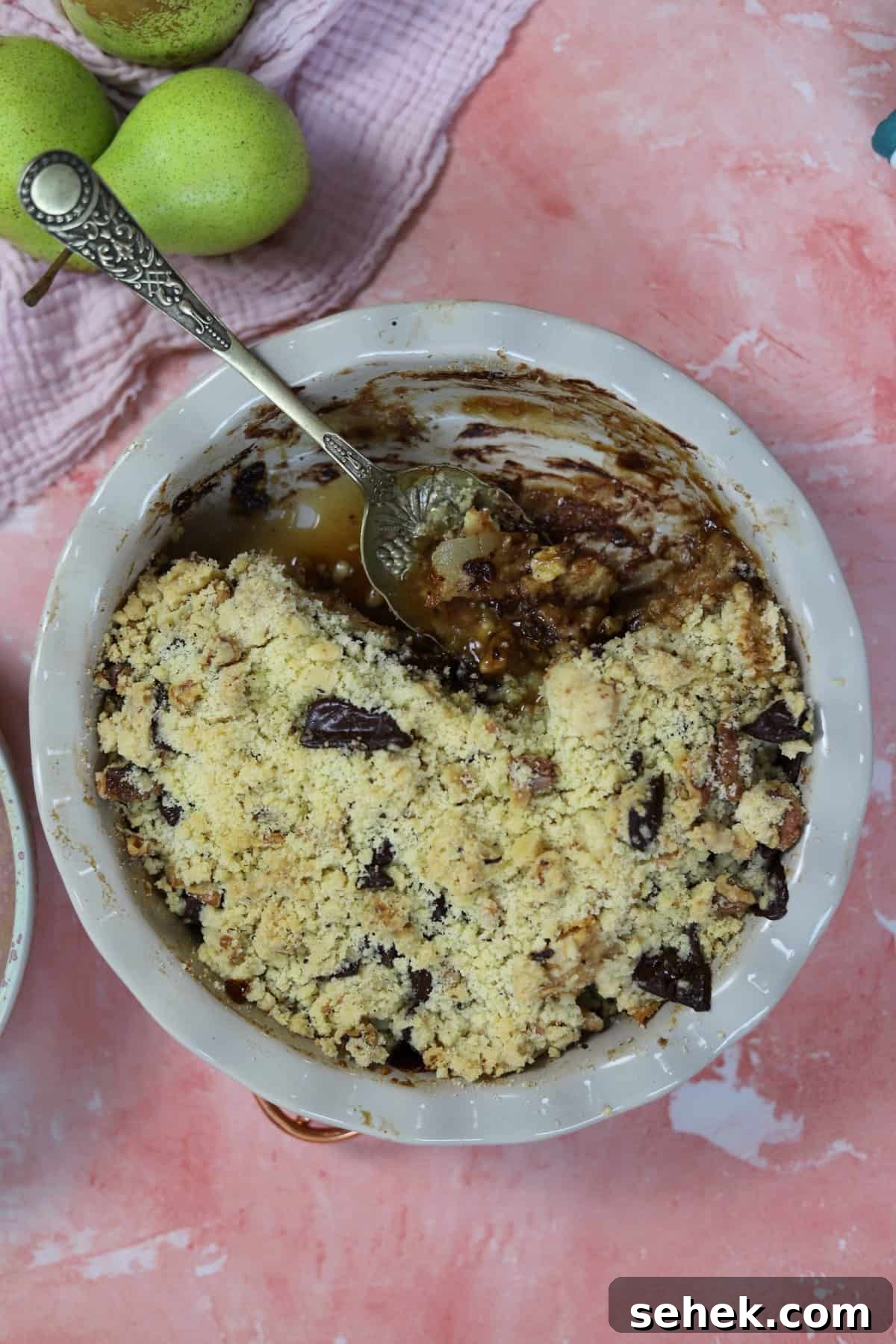 gluten free pear and chocolate crumble