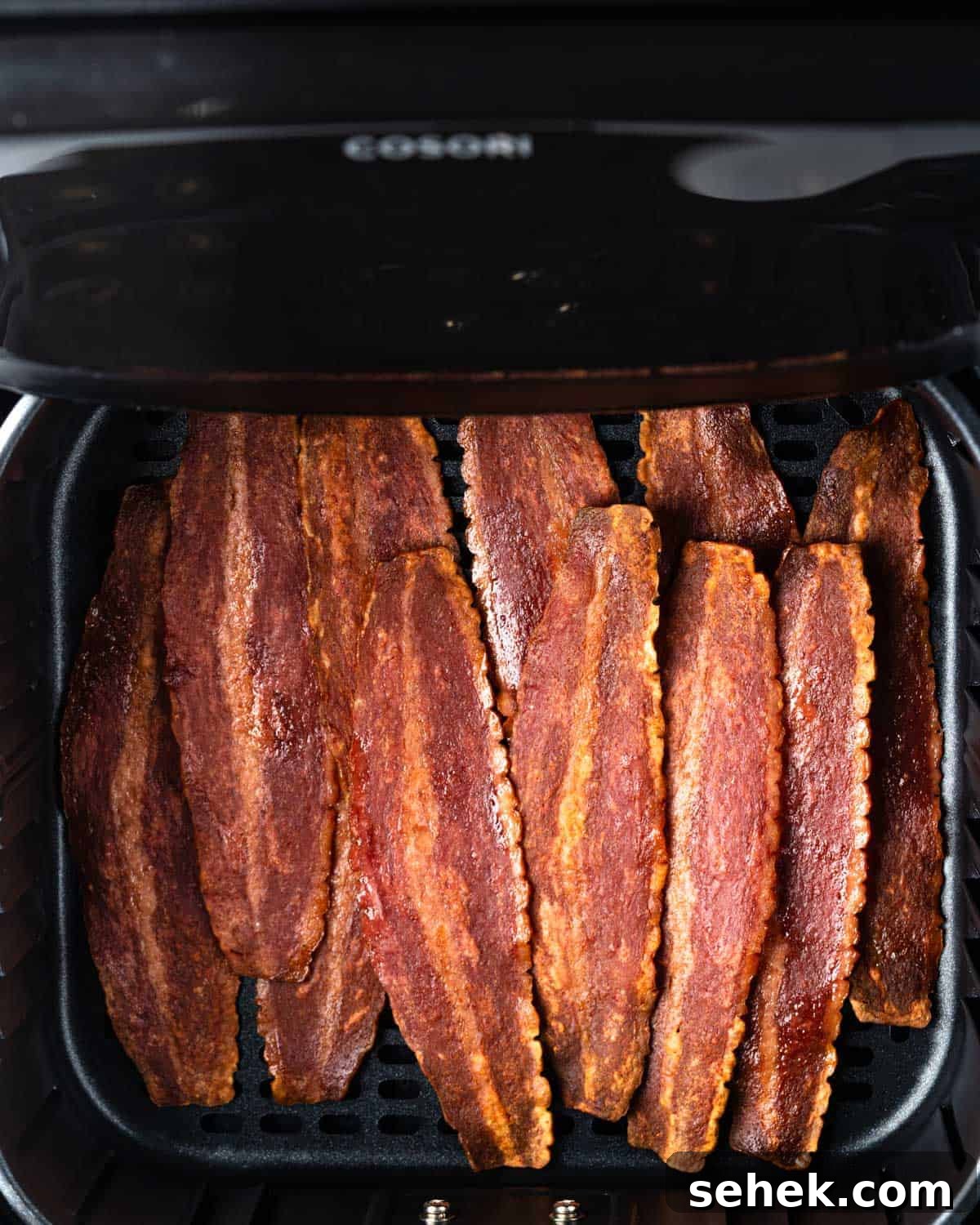 Crispy Air Fryer Turkey Bacon Recipe for Perfect Breakfast 2 Air fried turkey bacon