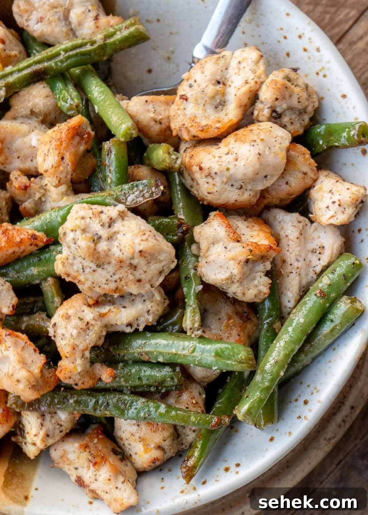 Crispy Lemon Pepper Chicken in the Air Fryer 9 air fryer chicken and green beans with lemon pepper seasoning