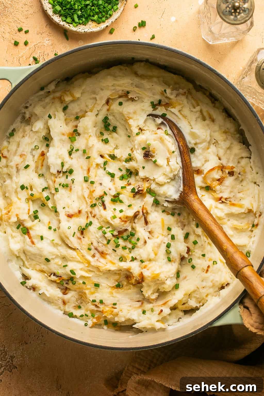 Creamy Mashed Potatoes with Caramelized Onions 6 caramelized onion mashed potatoes