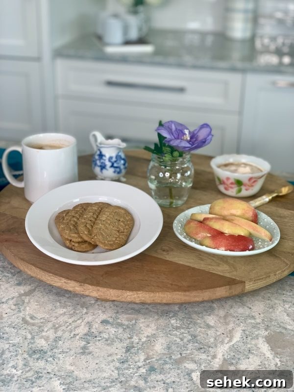 Cranberry Orange BelVita Breakfast Board: Dip & Sip Ideas 3 Dip-It-Sip-It Cranberry Orange belVita Breakfast Board via lizshealthytable.com #breakfast