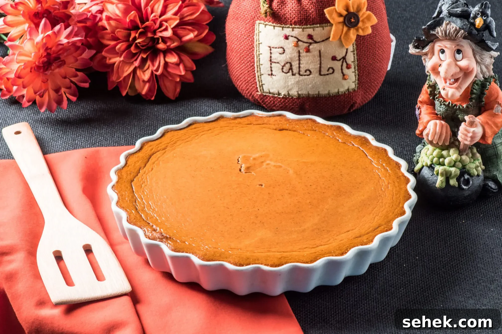 Low-Carb Crustless Pumpkin Pie Recipe for Keto and Paleo Diets 2 Crustless Low-Carb Pumpkin Pie