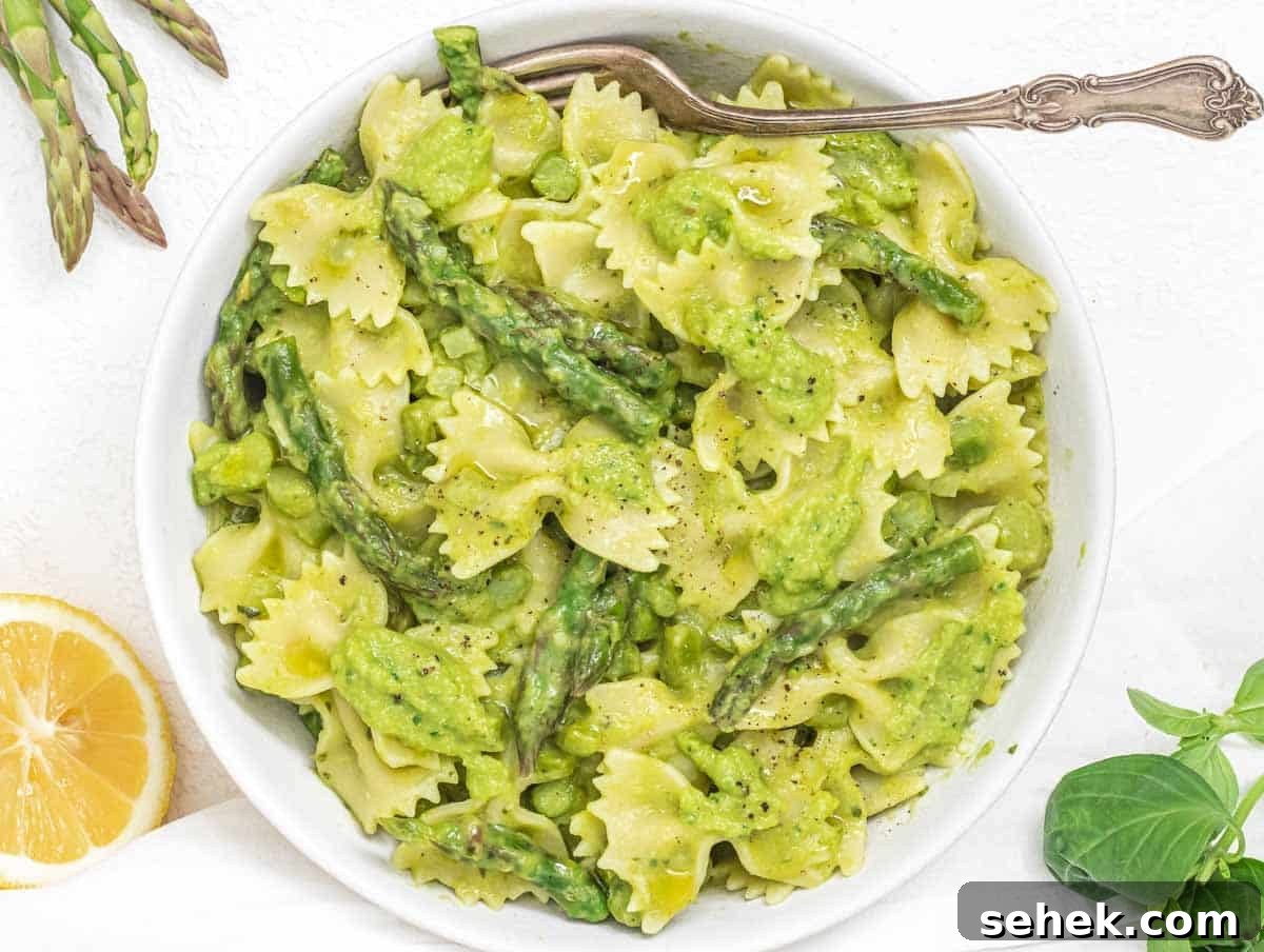 How to Cook Asparagus: Roasting, Sautéing and Steaming Tips 7 Asparagus pasta with fork and lemon
